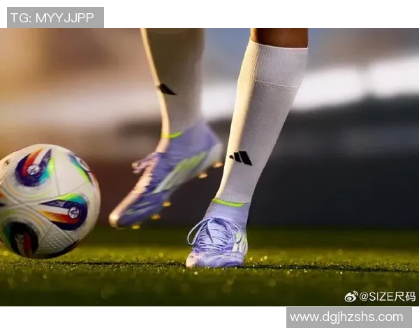 球星风采尽显 足球鞋助力冠军梦想全面升级