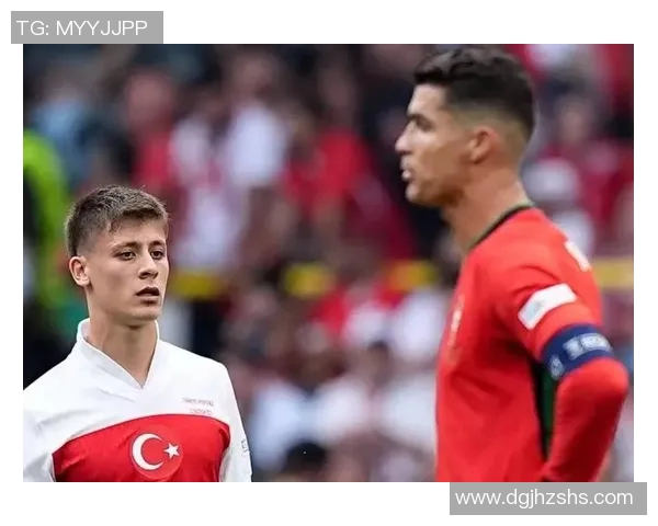 土耳其足球代表球星：从哈坎·恰尔汉奥卢到梅夫京的崛起与辉煌